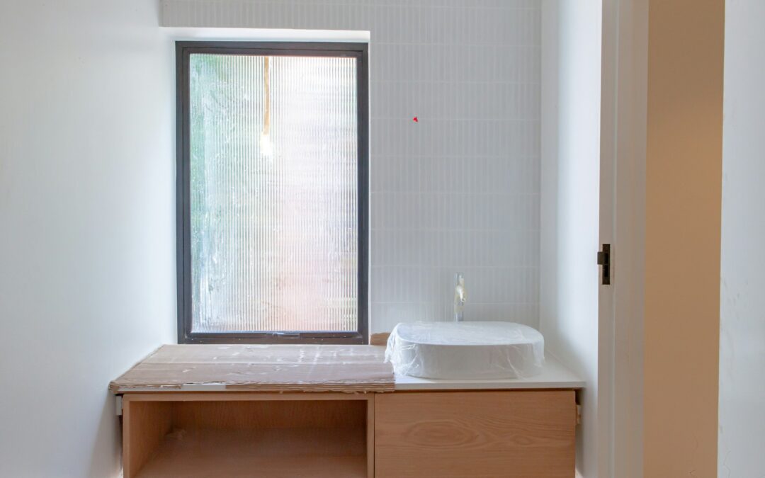 Så begär du offerter för fönsterrenovering i Botkyrka och jämför priser